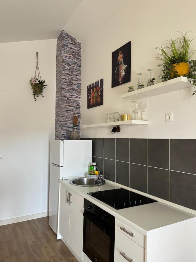 Guesthouse Villa Jurisic Novalja Kültér fotó
