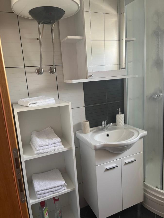 Guesthouse Villa Jurisic Novalja Kültér fotó