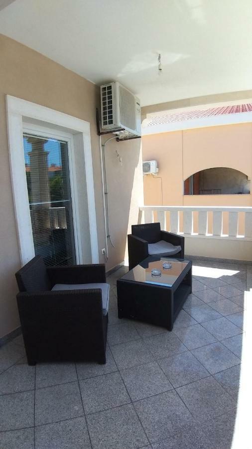 Guesthouse Villa Jurisic Novalja Kültér fotó